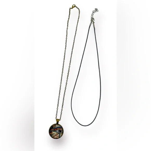 🛍️SALE🛍️ Eye of Horus Pendant Necklace - Picture 8 of 10